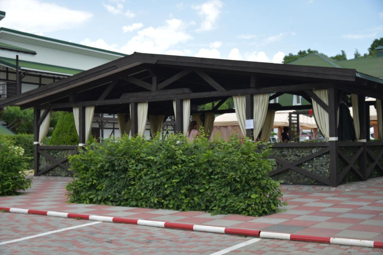 Hotel Lubenska Sloboda Olshanka Bagian luar foto