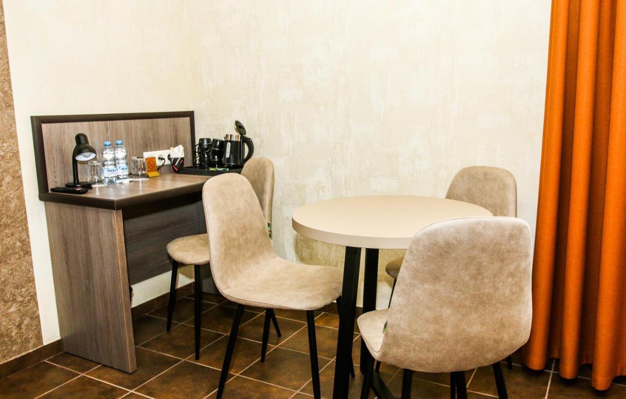 Hotel Lubenska Sloboda Olshanka Bagian luar foto